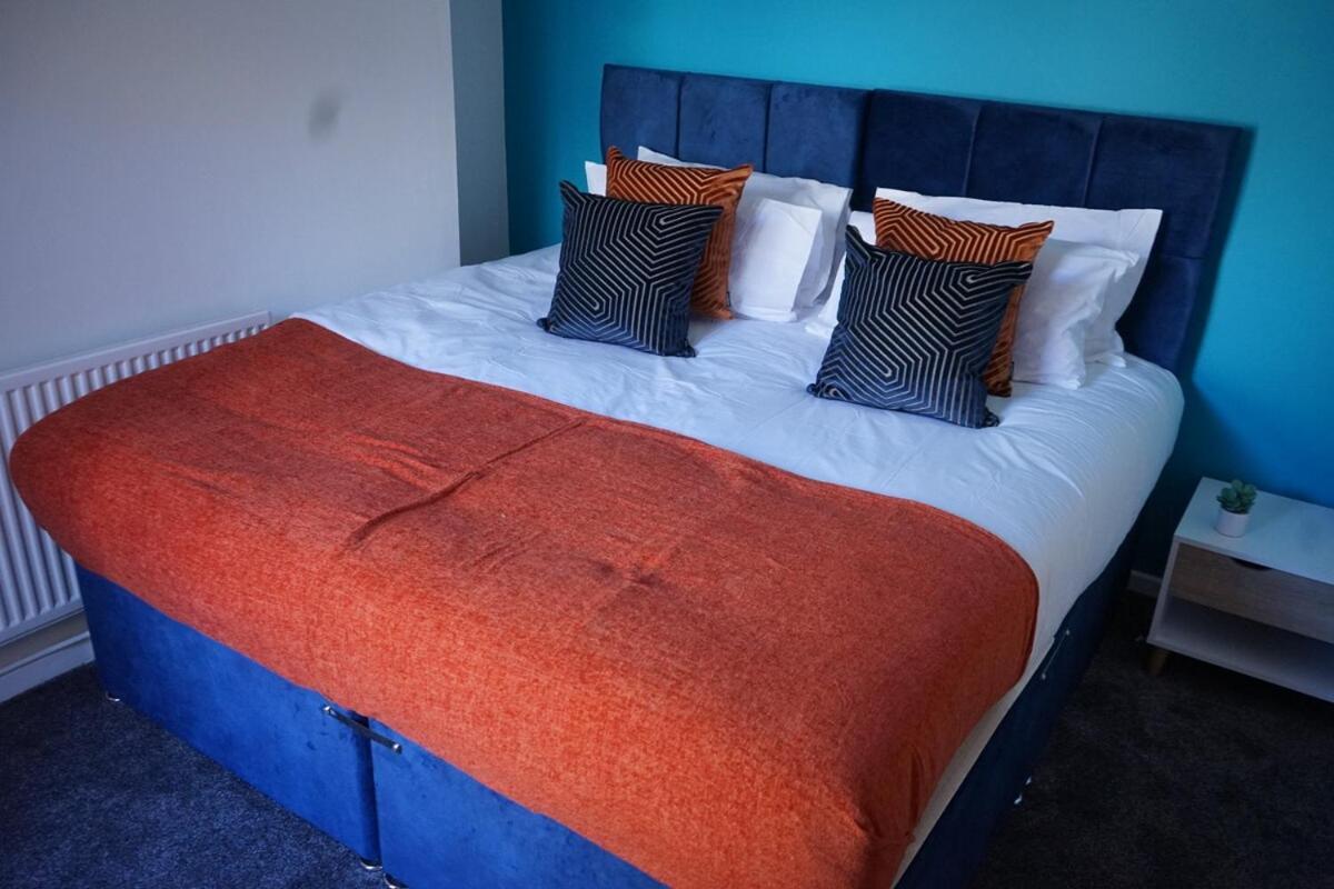 Stylish 3-bed With Wifi & Kitchen Holiday home *